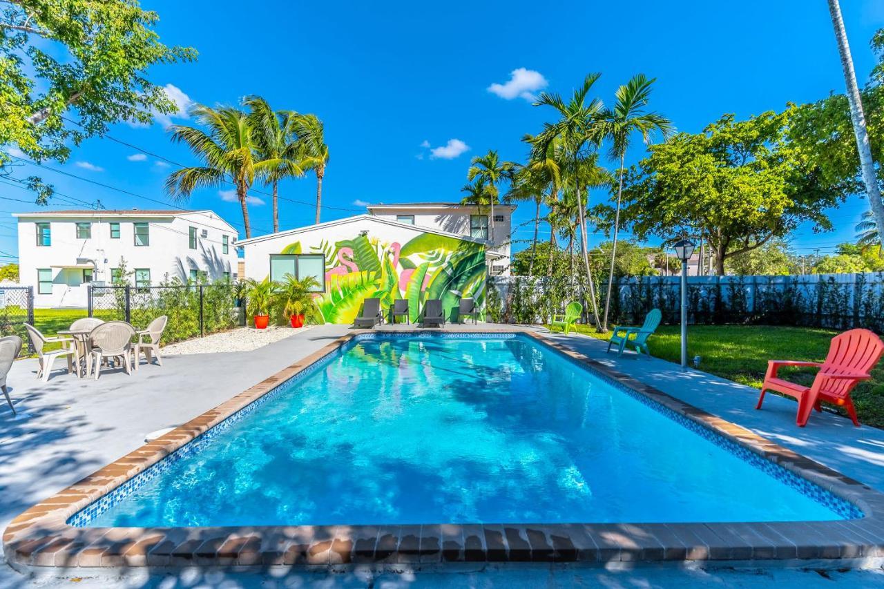 Renovated Apts With Kitchen, Fast Wifi, Smart Tv, Roku & Pool Onsite 4 Mi To Surfside Beach Apartment North Miami Luaran gambar