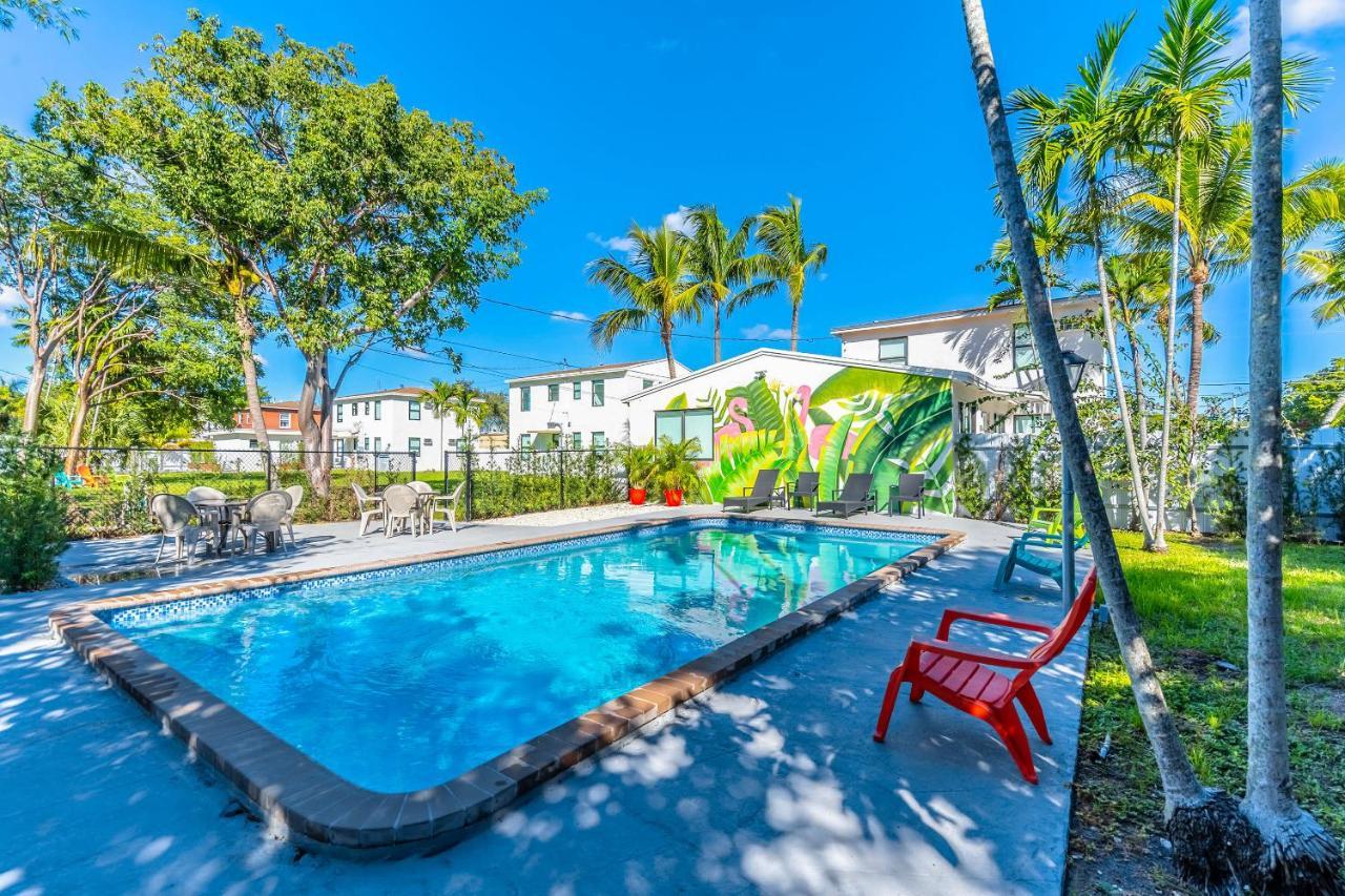 Renovated Apts With Kitchen, Fast Wifi, Smart Tv, Roku & Pool Onsite 4 Mi To Surfside Beach Apartment North Miami Luaran gambar