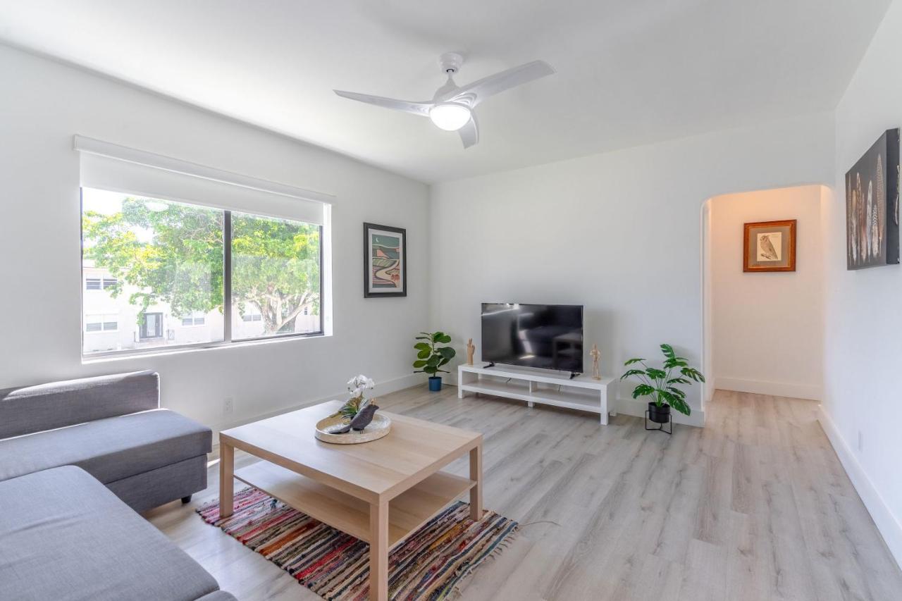 Renovated Apts With Kitchen, Fast Wifi, Smart Tv, Roku & Pool Onsite 4 Mi To Surfside Beach Apartment North Miami Luaran gambar