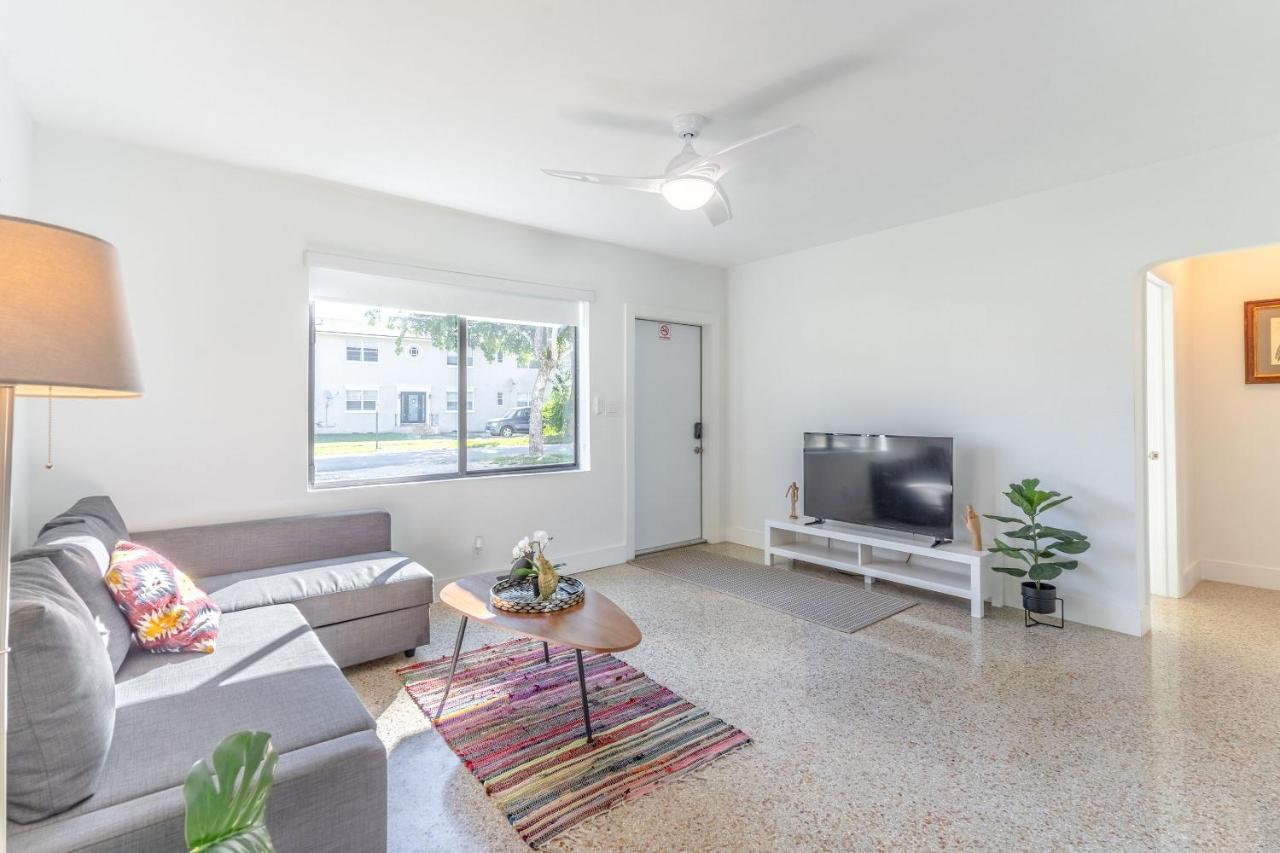 Renovated Apts With Kitchen, Fast Wifi, Smart Tv, Roku & Pool Onsite 4 Mi To Surfside Beach Apartment North Miami Luaran gambar